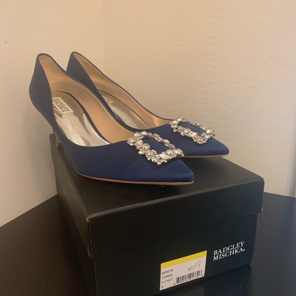 Badgley Mischka, Carrie